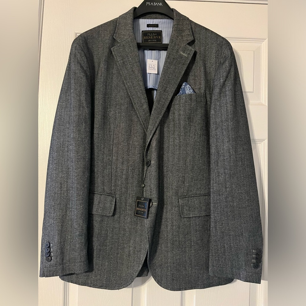 NWT Jos. A. Bank suit coat. Nice gray color with blue accents. Size Small